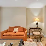 Beautiful Abode In Kensington Olympia